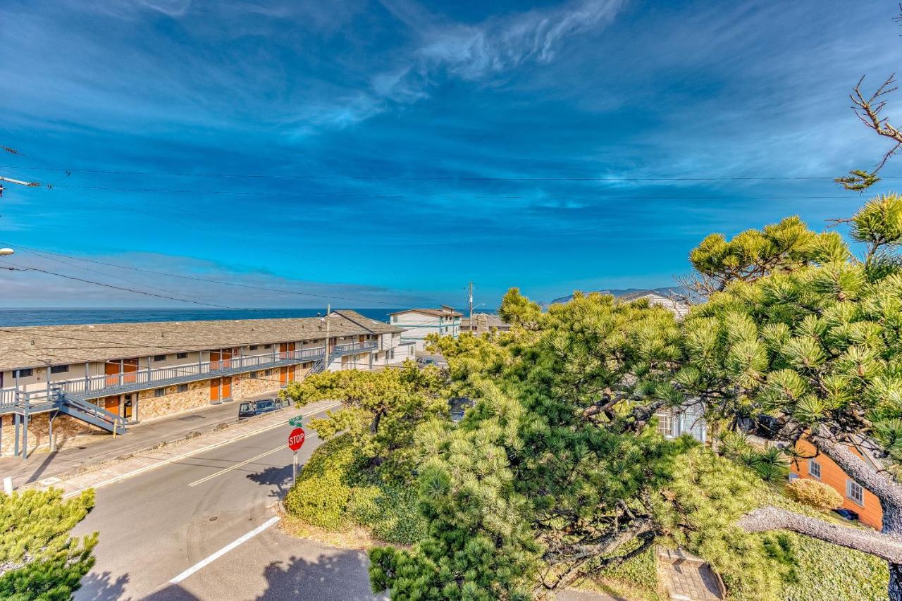 A Slice Above Villa Lincoln City Bagian luar foto